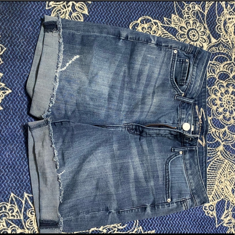 Seven7 Jean shorts size 12